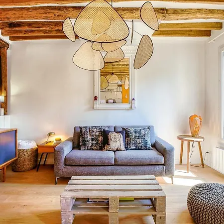Guestready - Loft-inspired Flat Near Montmartre Sleeps 4 * Париж